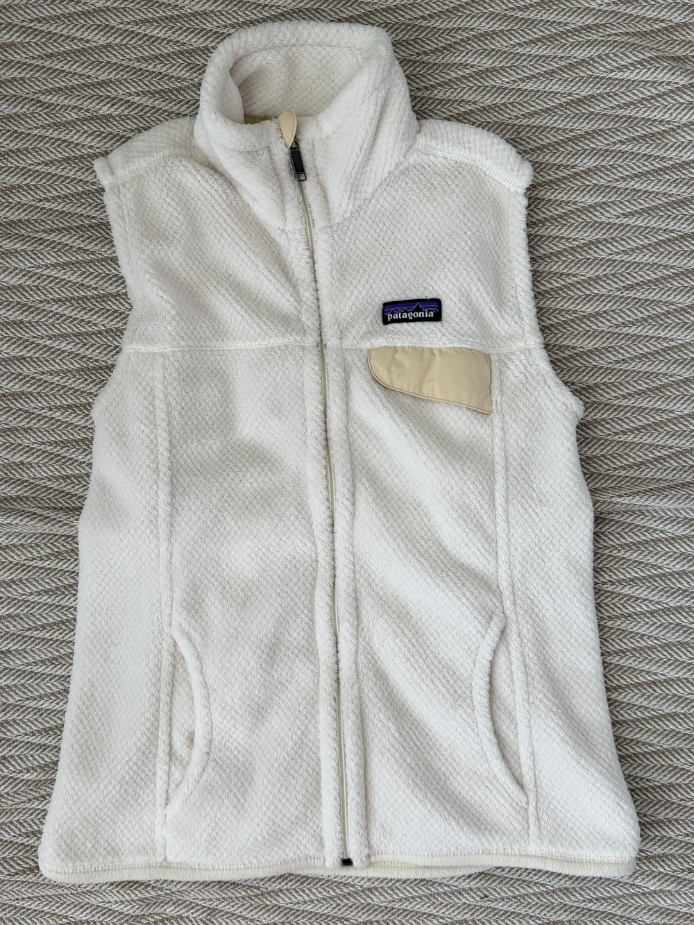 Patagonia Ivory Full-Zip Fleece Vest Women’s Small